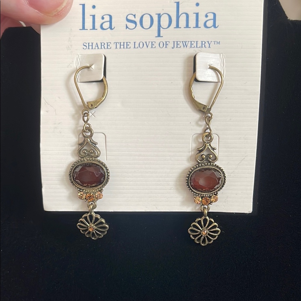 3/$25 🍀Lia Sophia NWOT Gold and Brown Dangle Earrings with Vintage Charm